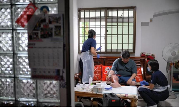  ​Mr Ong Jia Rong, who was diagnosed with severe bullous cellulitis, would have needed to remain in the hospital for about 10 days, but after two days, he opted for NUHS@Home. ST PHOTO MARK CHEONG 