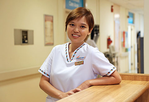  ​SNM Foong Jia Yi wins GCEO Excellence Award, Outstanding Nurse Award.
