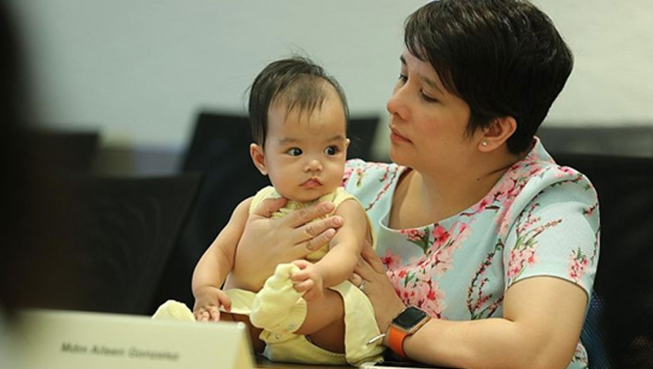  ​Madam Aileen Gonzalez with her baby, Taliyah Foo, who benefited from the donated milk. Most recipients were premature babies.ST PHOTO TIMOTHY DAVID