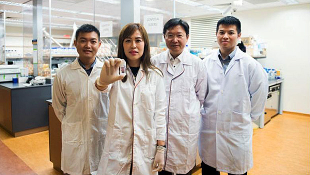  ​​(From left) Dr Toh Tan Boon, research fellow from the Cancer Science Institute of Singapore NUS, Dr Eliza Fong, Professor Hanry Yu from the Department of Physiology and principal investigator from the Cancer Science Institute of Singapore NUS, Dr Edward Kai-Hua Chow. ST PHOTO LEE JIA WEN