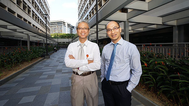  ​Photo Dr Tan Ngiap Chuan (left) and Asst Prof Nguyen Van Hai (right) are two collaborators in the SHP Duke-NUS research team
