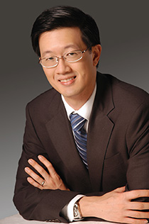 Dr Khor Wei Boon from Singapore National Eye Centre
